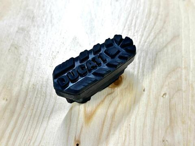 Ducati Вставка подножки передняя правая Multistrada V4 / V2 76510221A