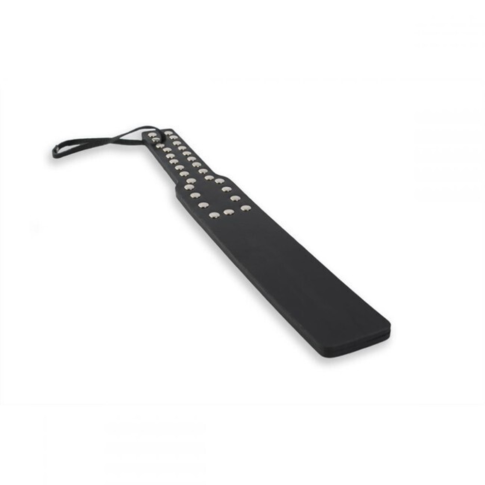 Шлепалка из искусственной кожи с заклепками (Цвет: черный)