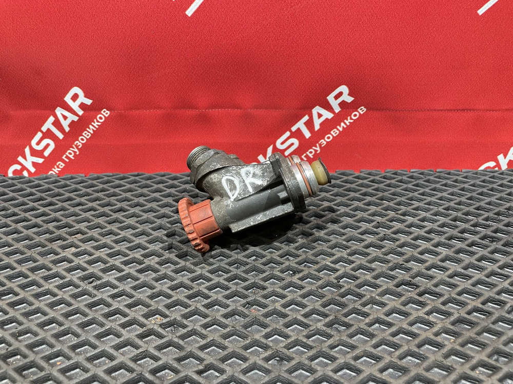 Насос ручной подкачки топлива