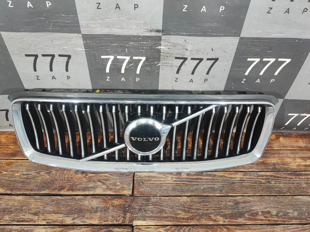 Решетка радиатора Volvo XC90 2 19-нв Б/У Оригинал 31698385