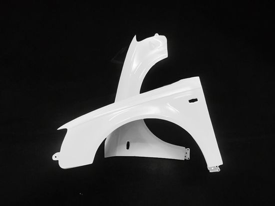 Крылья стеклопластик для Audi A4 B7 (2004–2007)