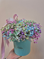 Гипсофила композиция в шляпной коробке