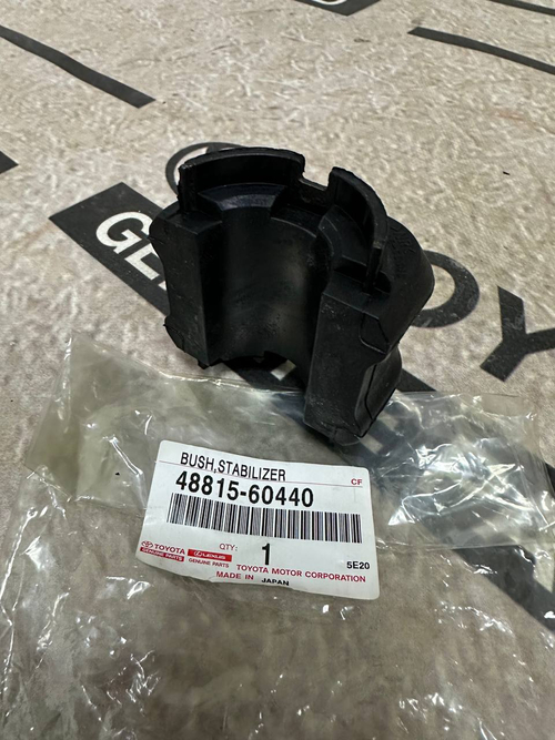 Втулка Стабилизатора TOYOTA 4881560440