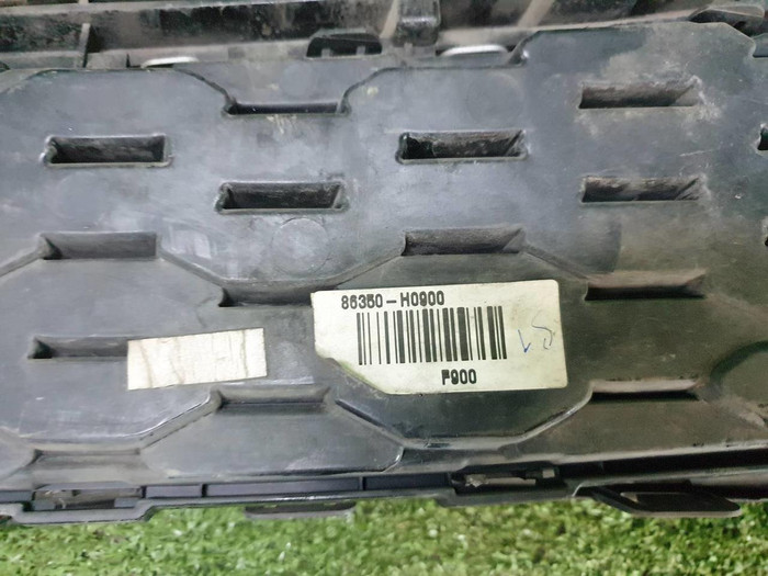 Решетка радиатора Kia Rio 4 X (2020-н.в.)