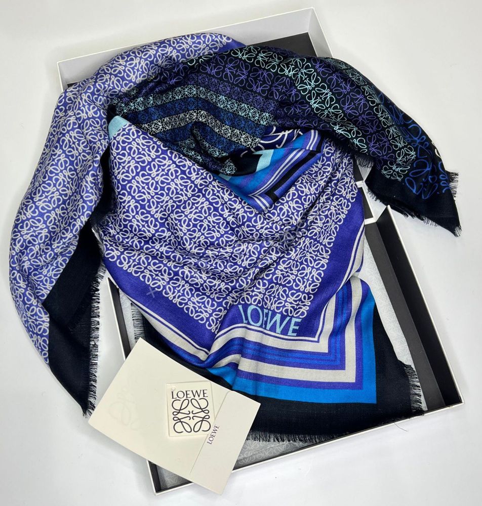 Шарф Loewe