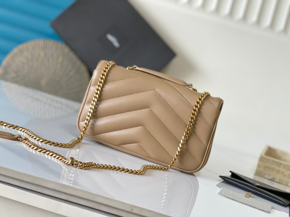 Saint Laurent Loulou Small 24 cm