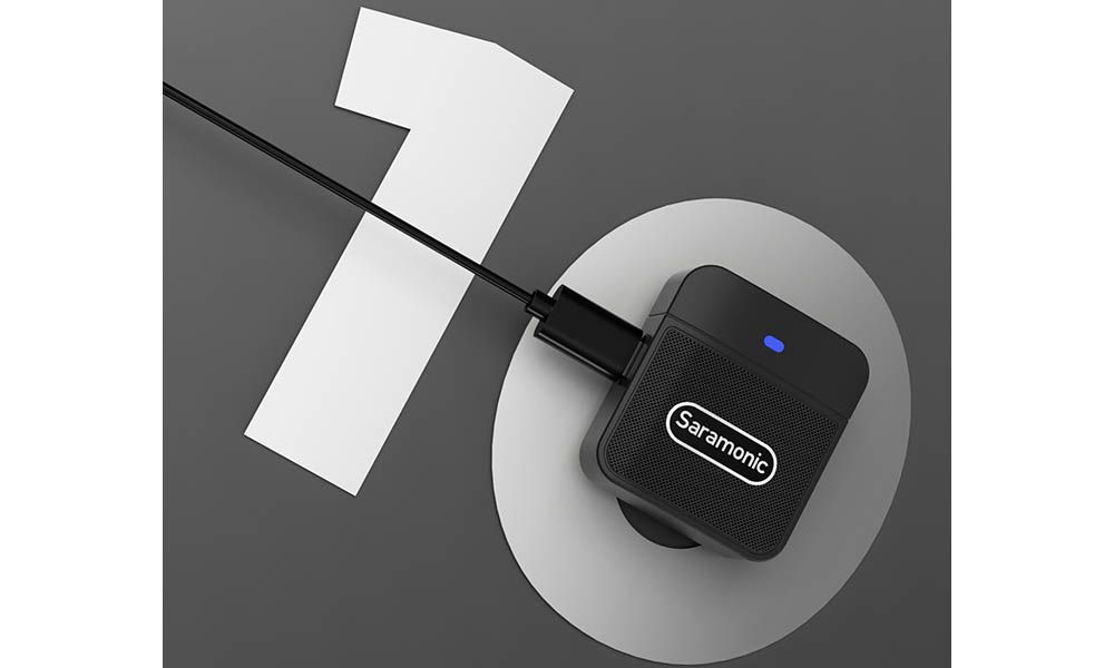 Saramonic Blink100 B4 (TX+TX+RXDI) Радиосистема 2,4Ггц приемник + 2 передатчика, разъем Lightning