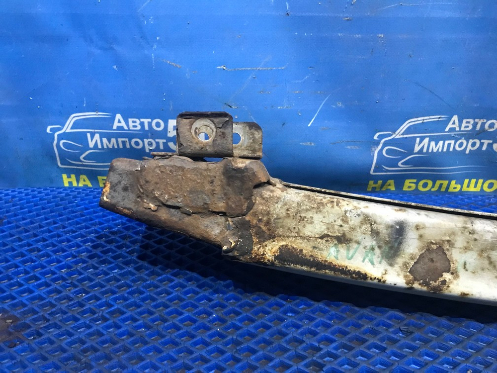Усилитель переднего бампера Honda AVANCIER 1999