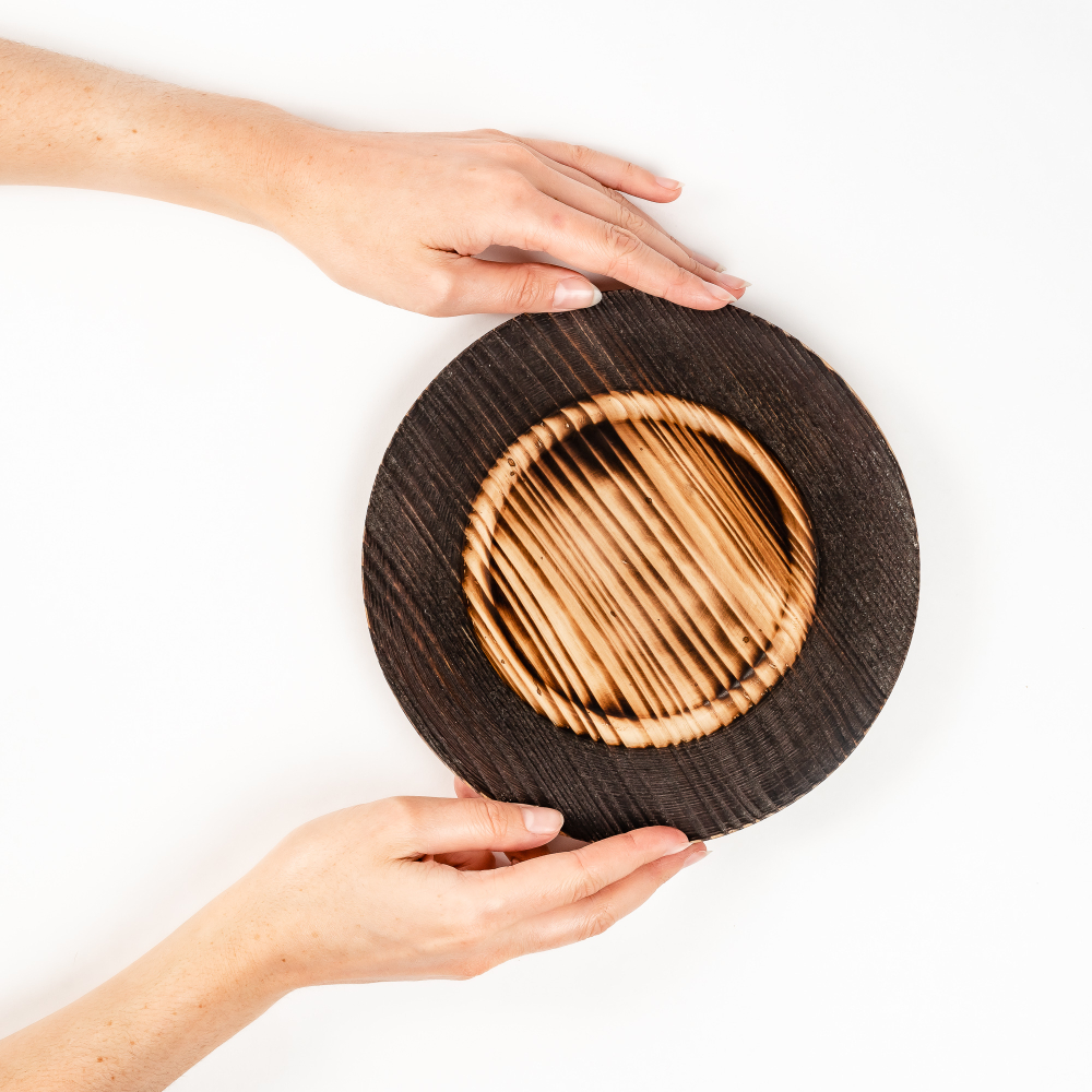 Деревянная тарелка-блюдце из сибирского кедра 18,5 см. T186