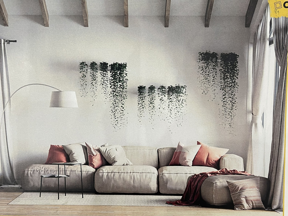 21.12. Искусственные ампельные растения в кашпо.