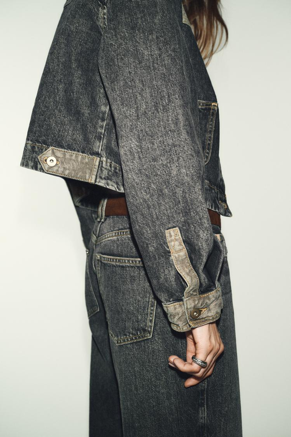 ZARA КОМБИНИРОВАННАЯ ДЖИНСОВАЯ КУРТКА Z1975, ЧЕРНЫЙ