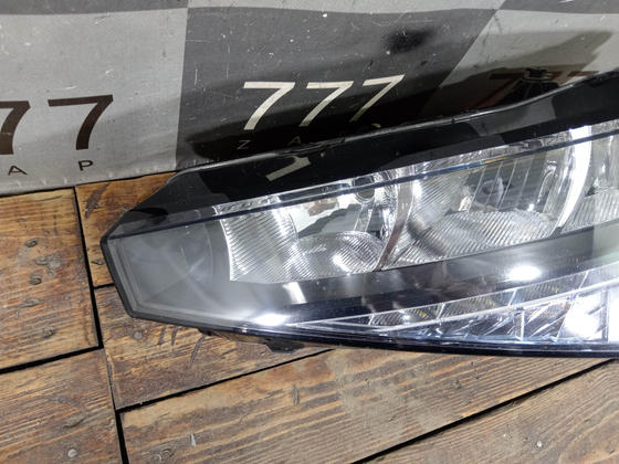 Фара левая LED Skoda Rapid 2 20-нв Б/У Оригинал 60U941019
