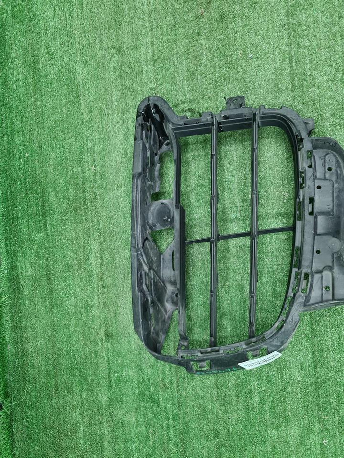 Решетка перед. бампера Porsche Cayenne 958 (14-18)