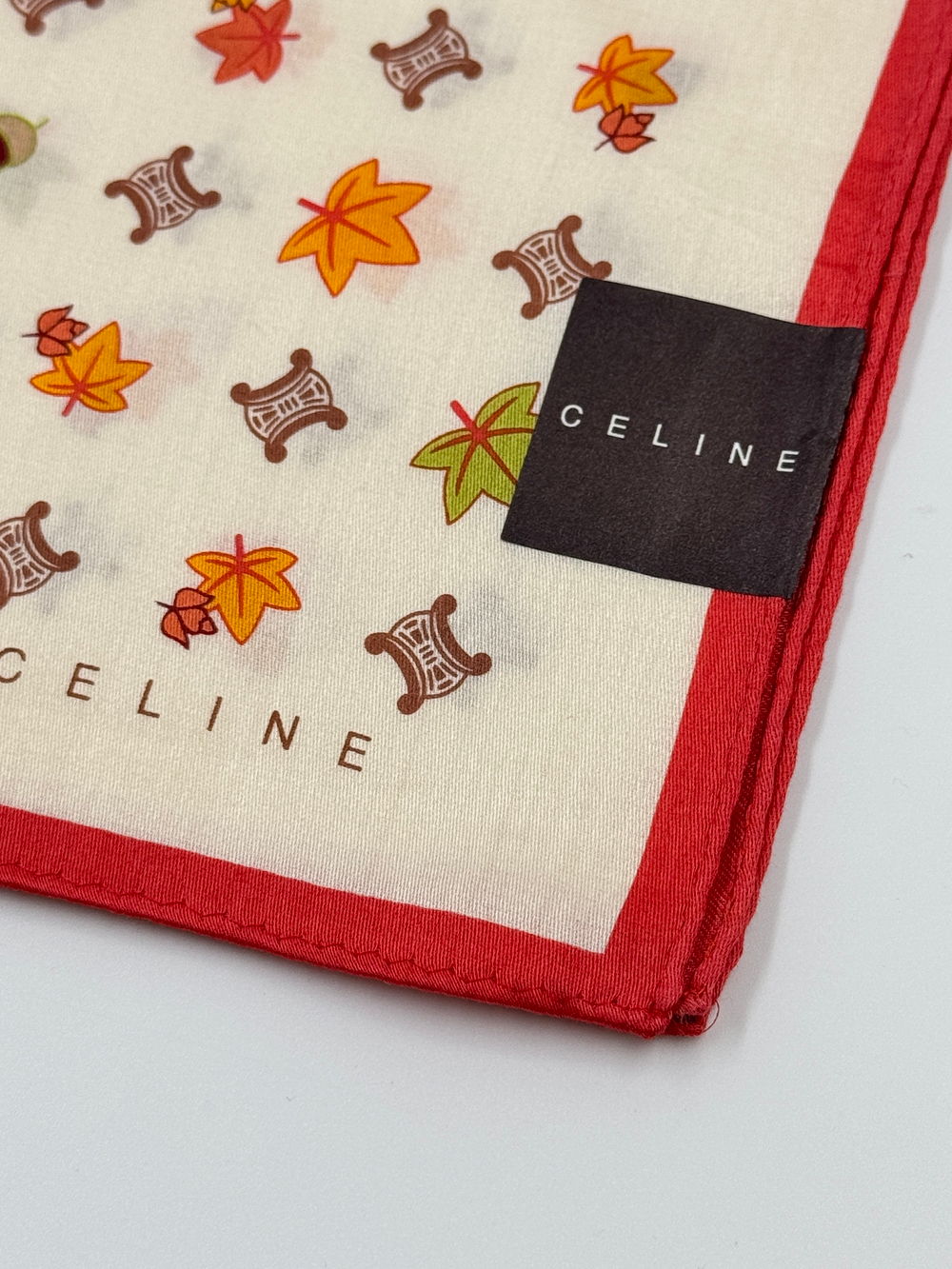 Платок с желудями Celine