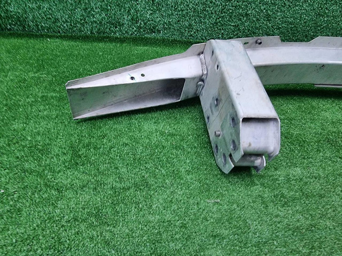 Усилитель передний BMW 3er G20 (2018-н.в.)