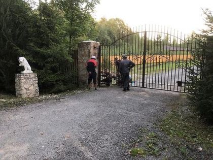 Ворота в Юго-Восточной части «Романовского Парка» отремонтированы