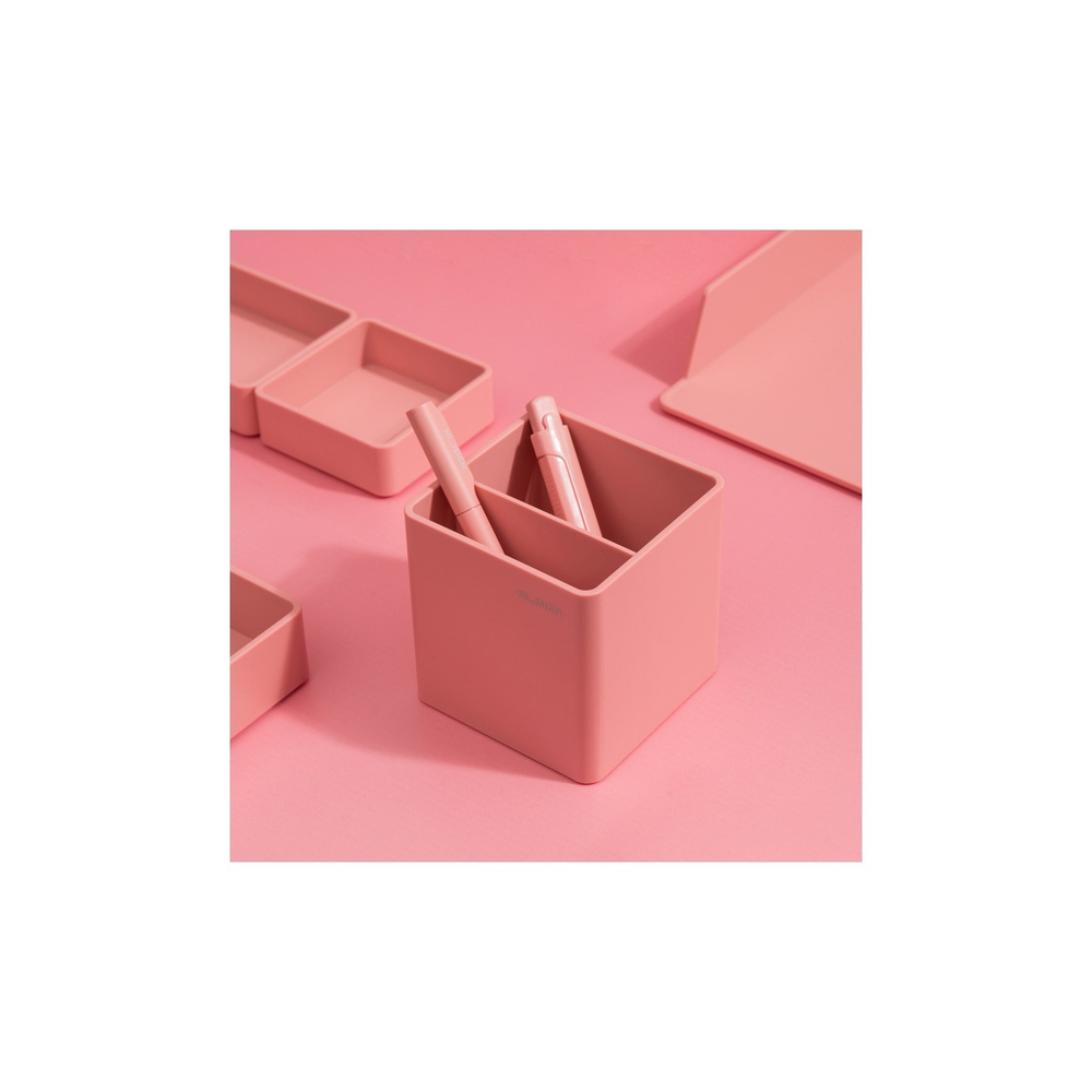 Подставка для канц.принадлежностей Deli Nusign 84х84х86мм 2 отд. коралловый NS011Pink