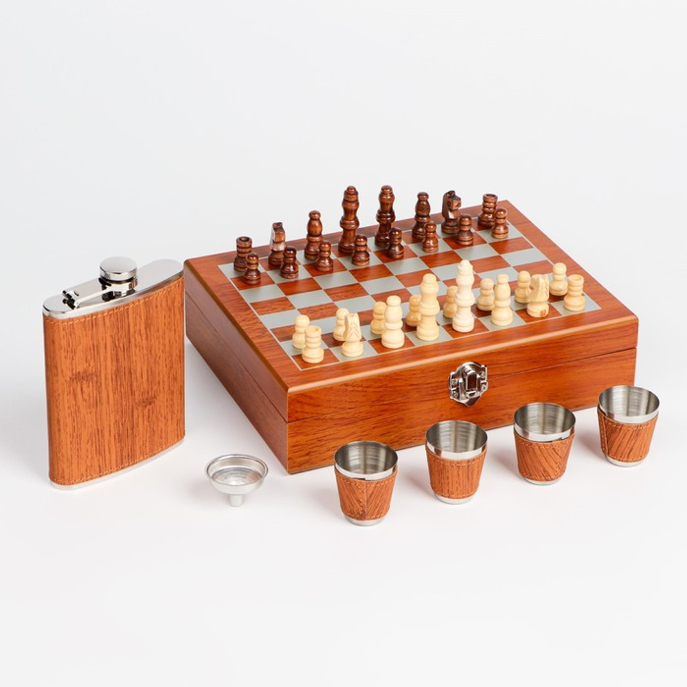 Подарочный набор «Шахматы и фляжка» 7 в 1, металл и искусственная кожа