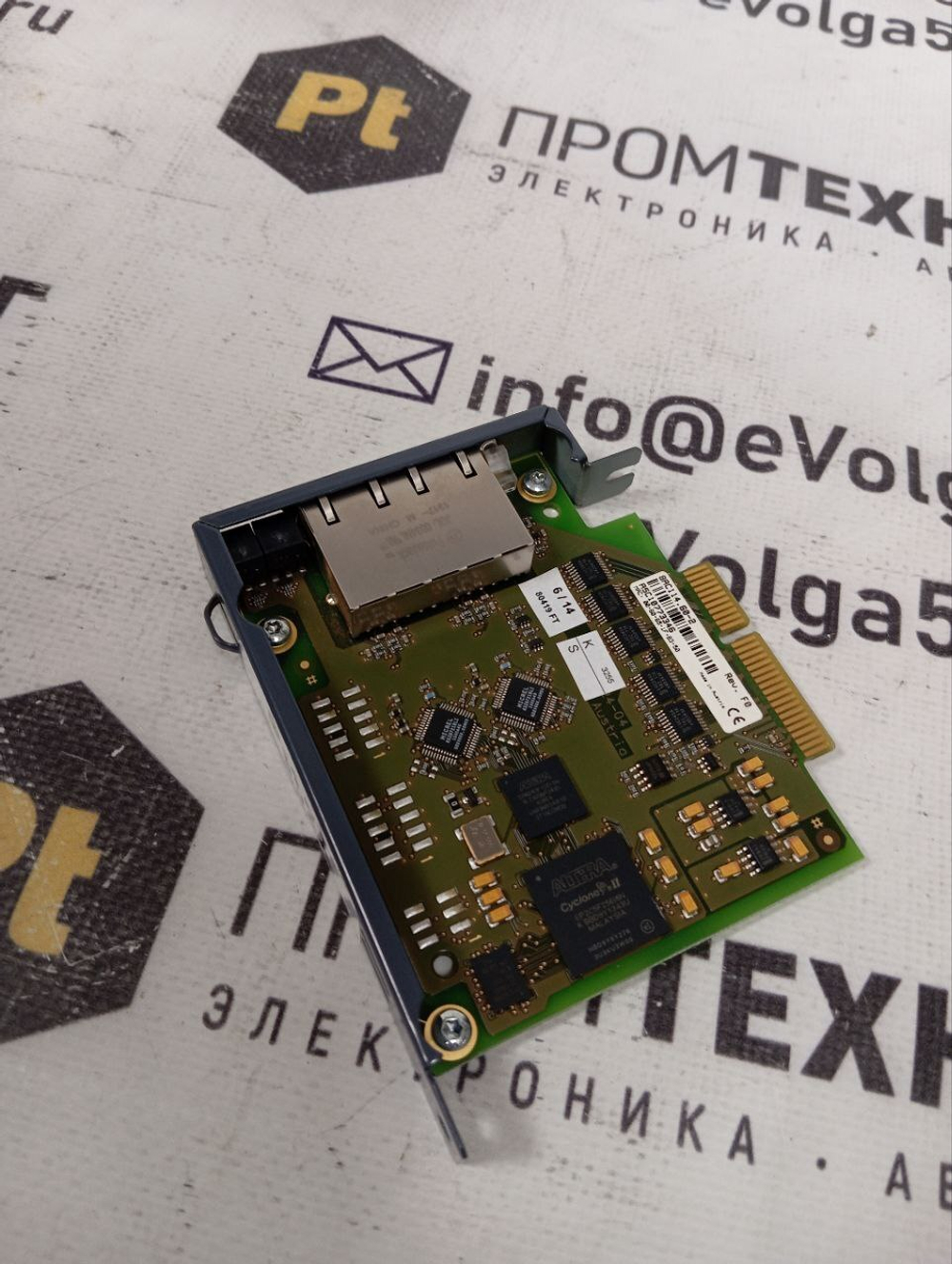 B&R 8AC114.60-2 Rev.F0 бу