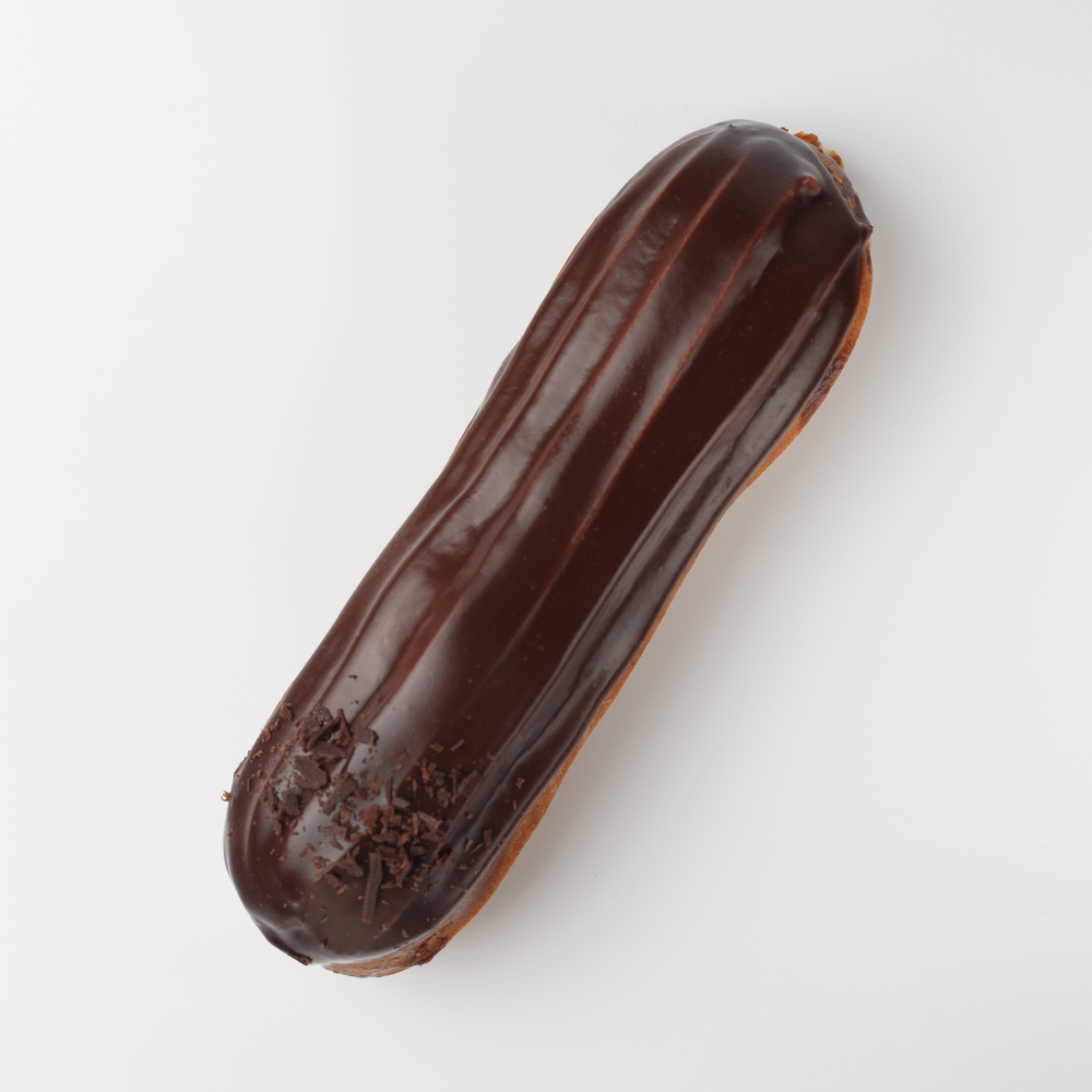 Эклер шоколадный