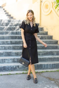 Платье черное в полоску