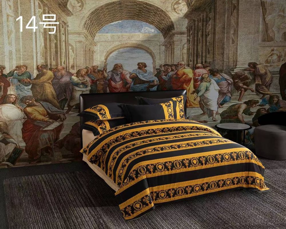 Набор бокалов Versace