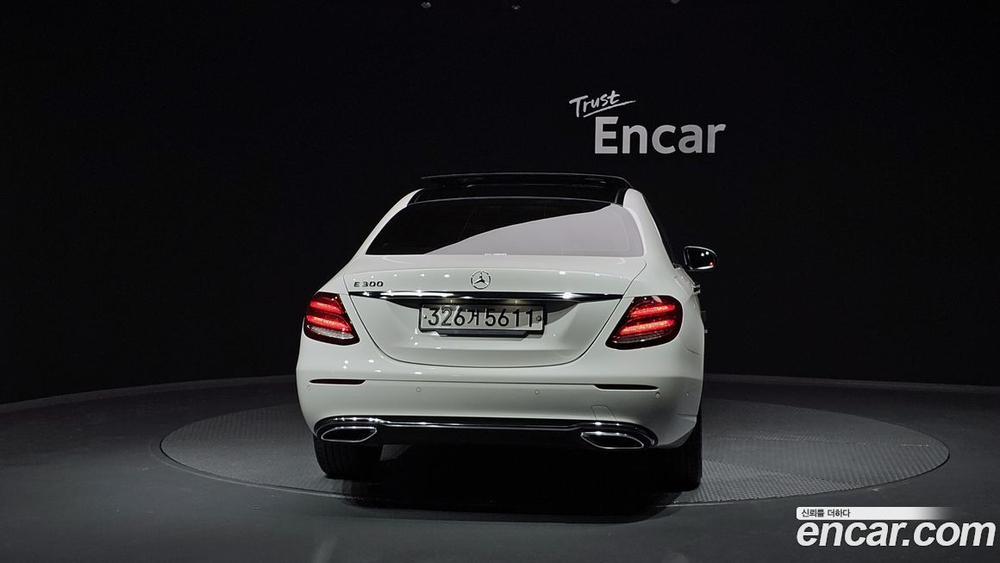 Mercedes-Benz E-Class W213 E300 Avangarde (06.2020)