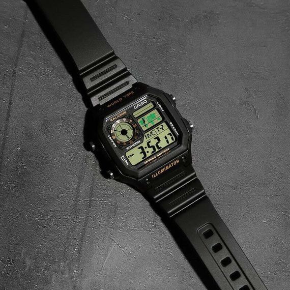 Наручные часы CASIO AE-1200WH-1B