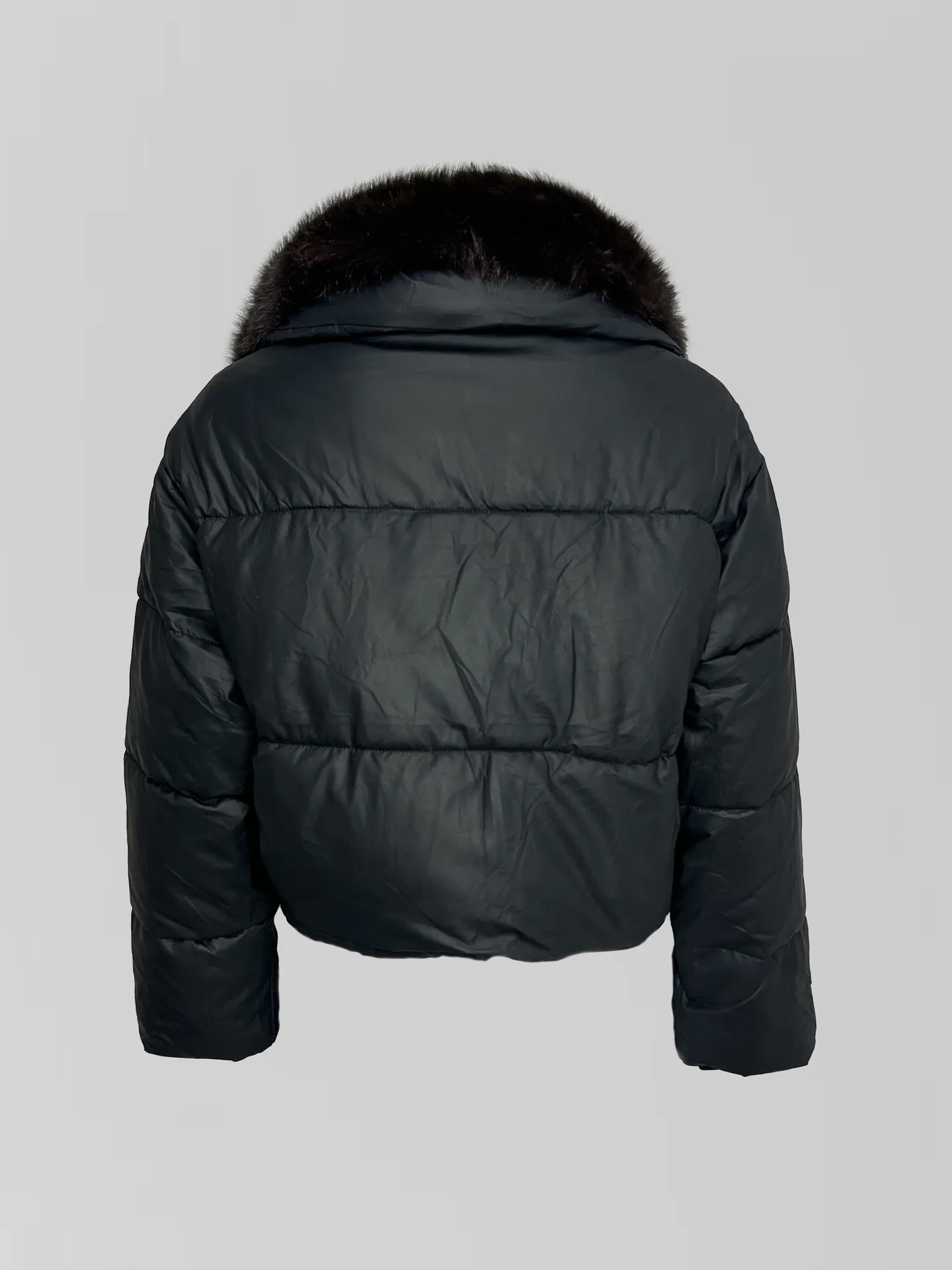 Куртка CLASSIC SIX 8203-A однотонная укороченная с отстегивающимся меховым воротником