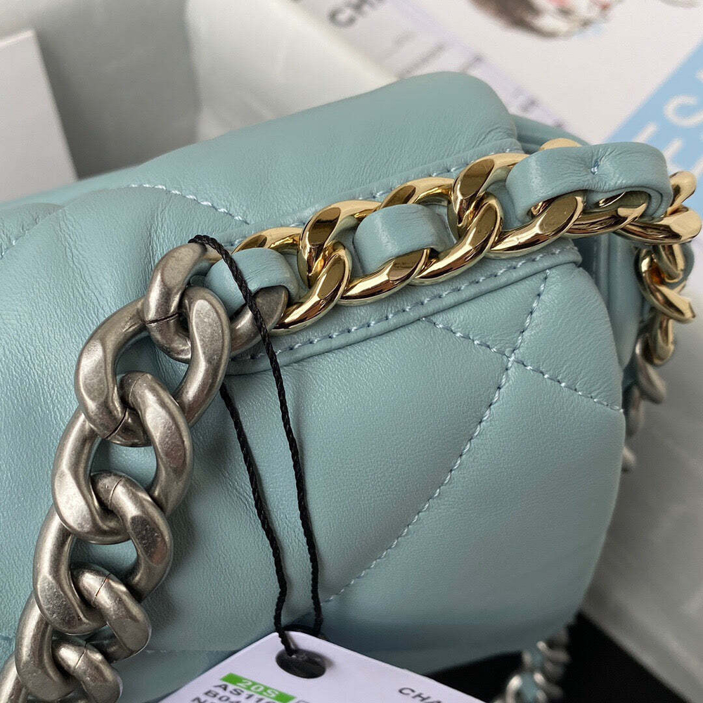 Chanel 19 26 cm