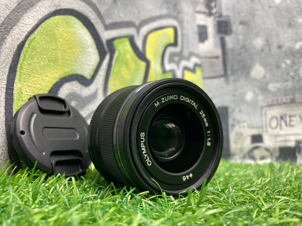 Olympus 25mm 1.8