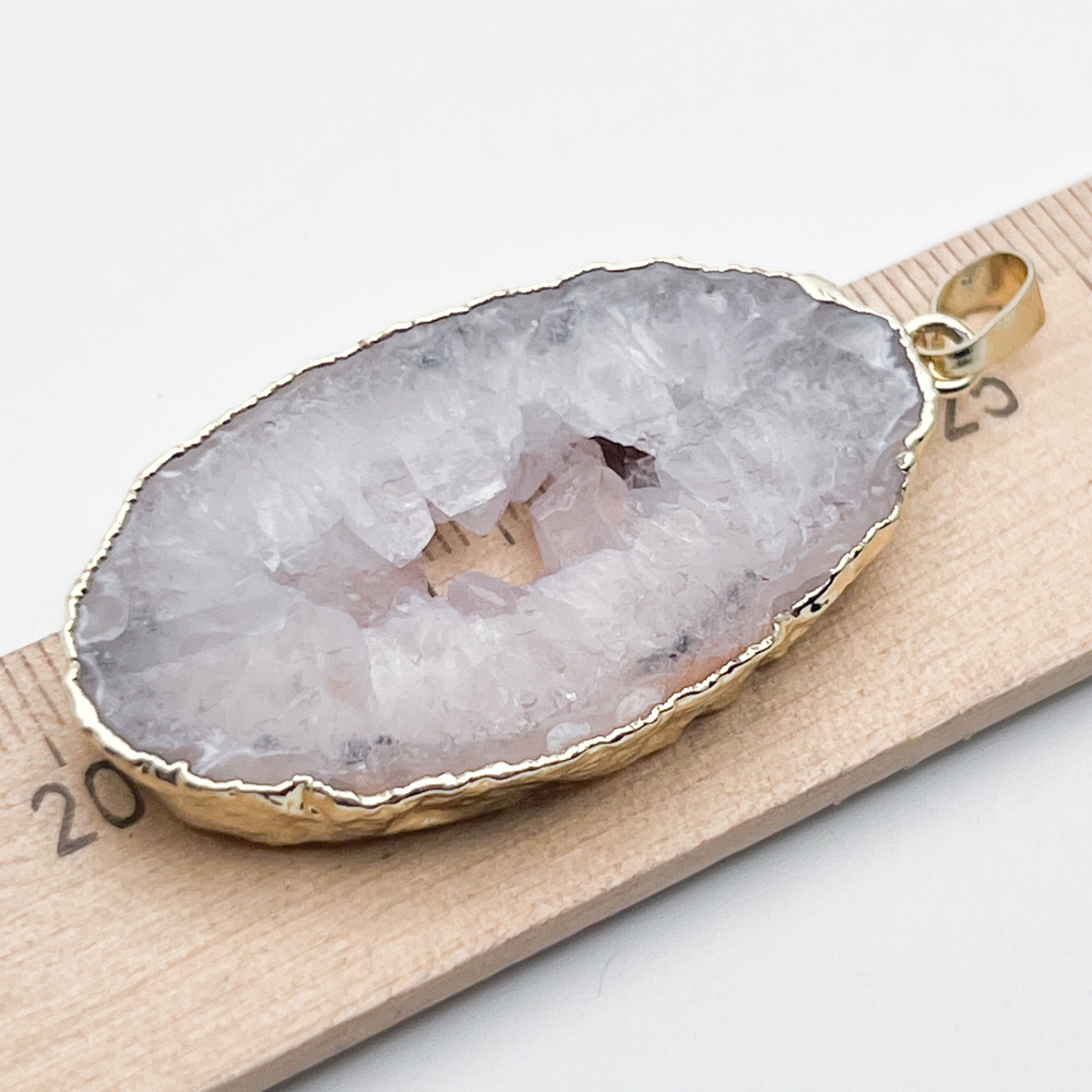 Подвеска срез агата в оправе, размер камня 44*26 мм, цена за 1 шт