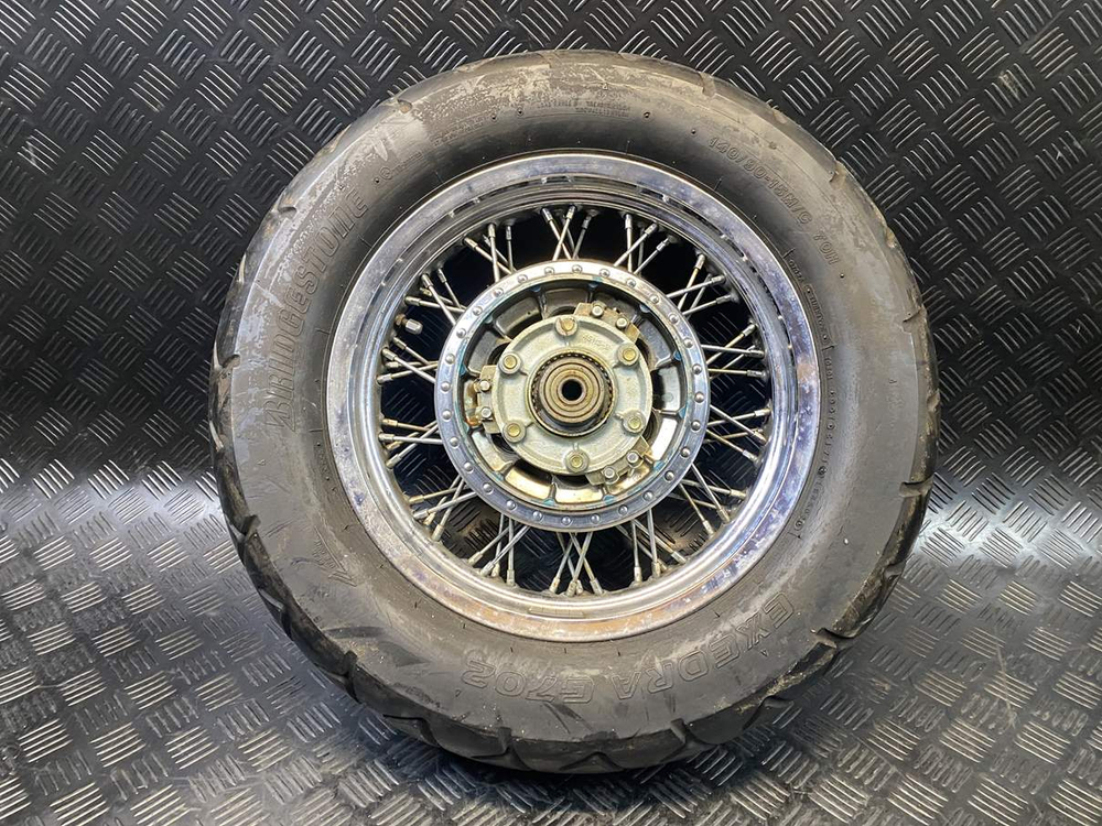 Колесо заднее Suzuki Intruder VS750 VR51A