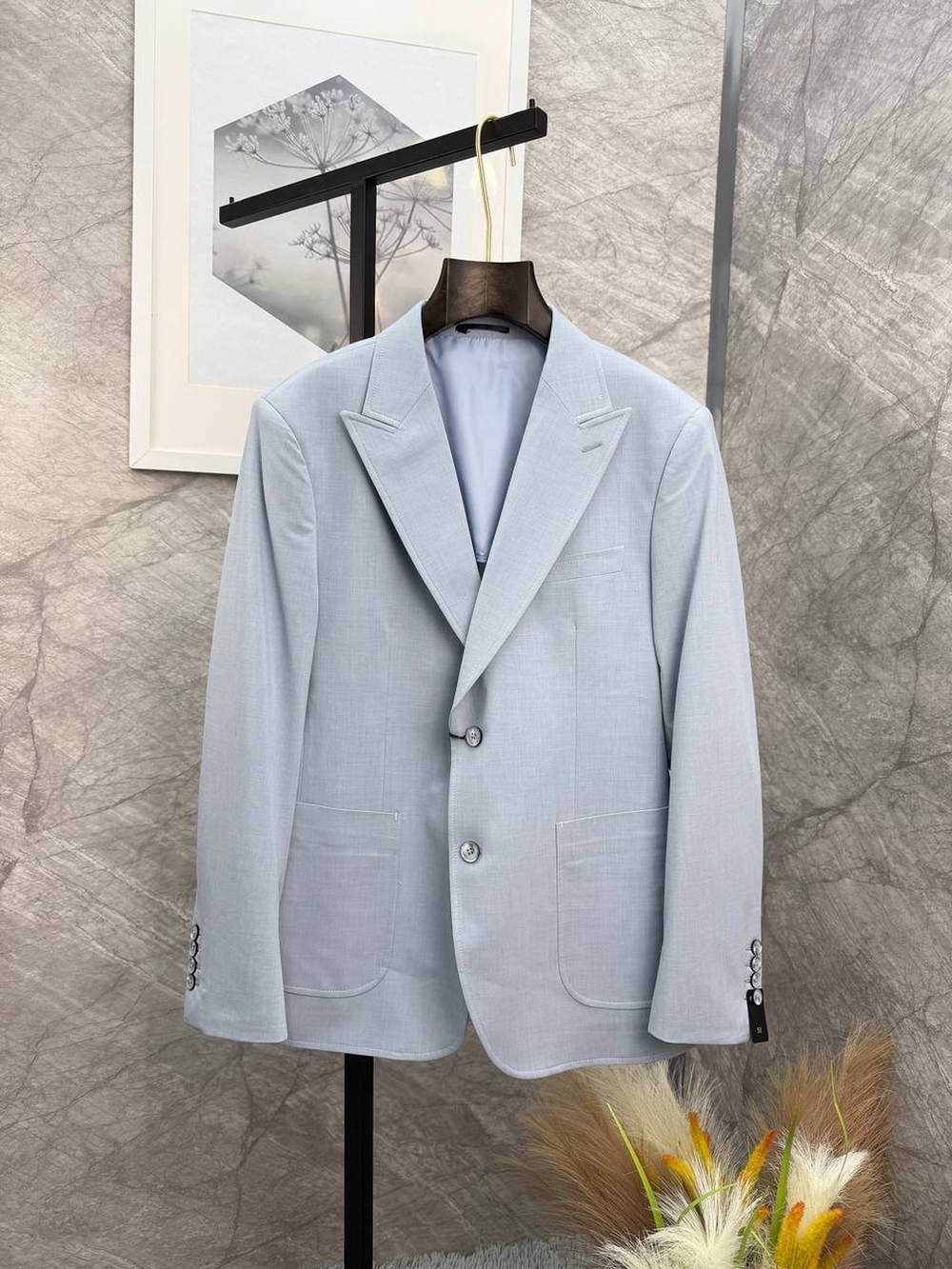 Льняной костюм Kiton