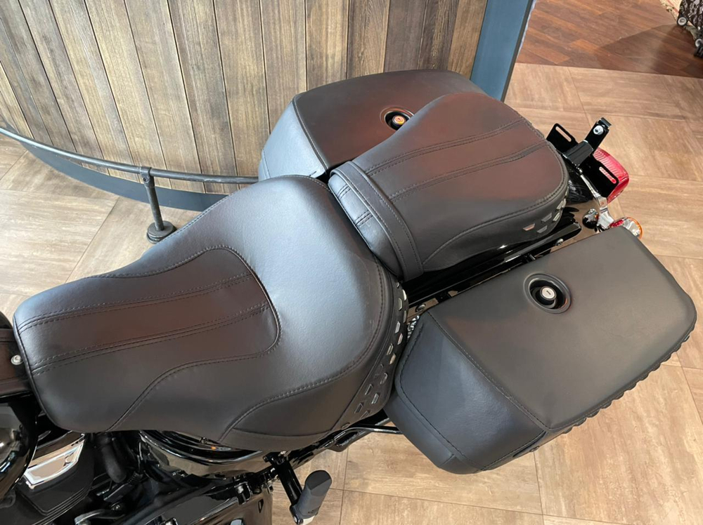 Мотоцикл Harley-Davidson Heritage 114 Softail Vivid Black