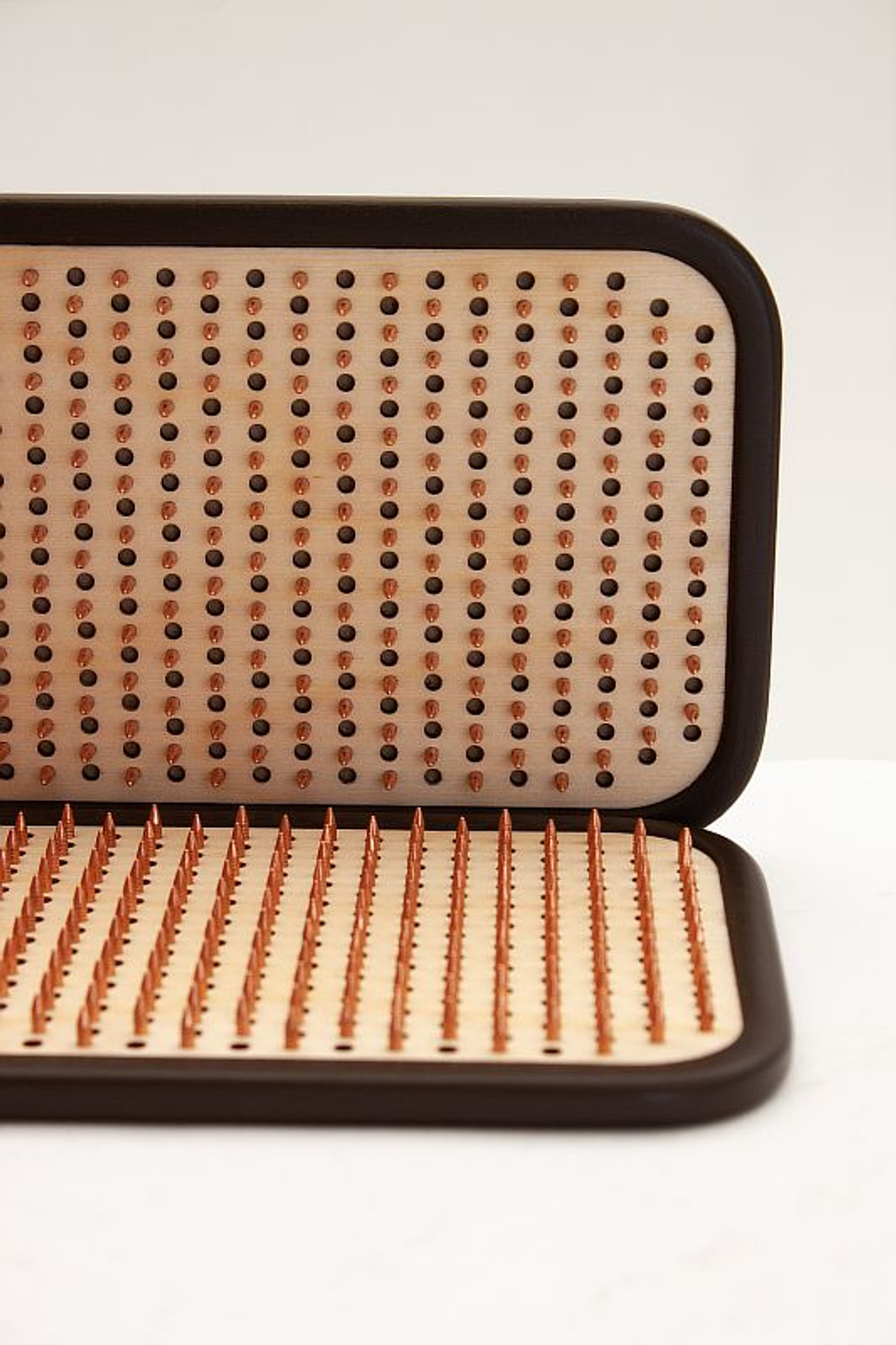 Доска садху Ом на мандале алюминиевые гвозди