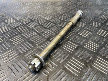 Ось заднего колеса Suzuki Intruder VS750 VR51A