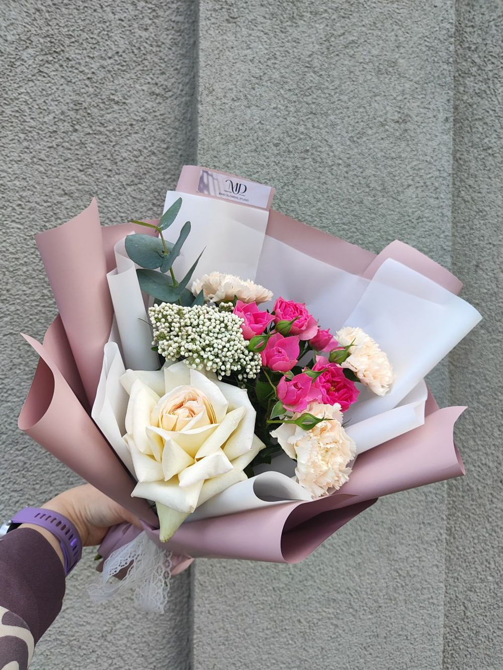 Букет с пионовидной розой