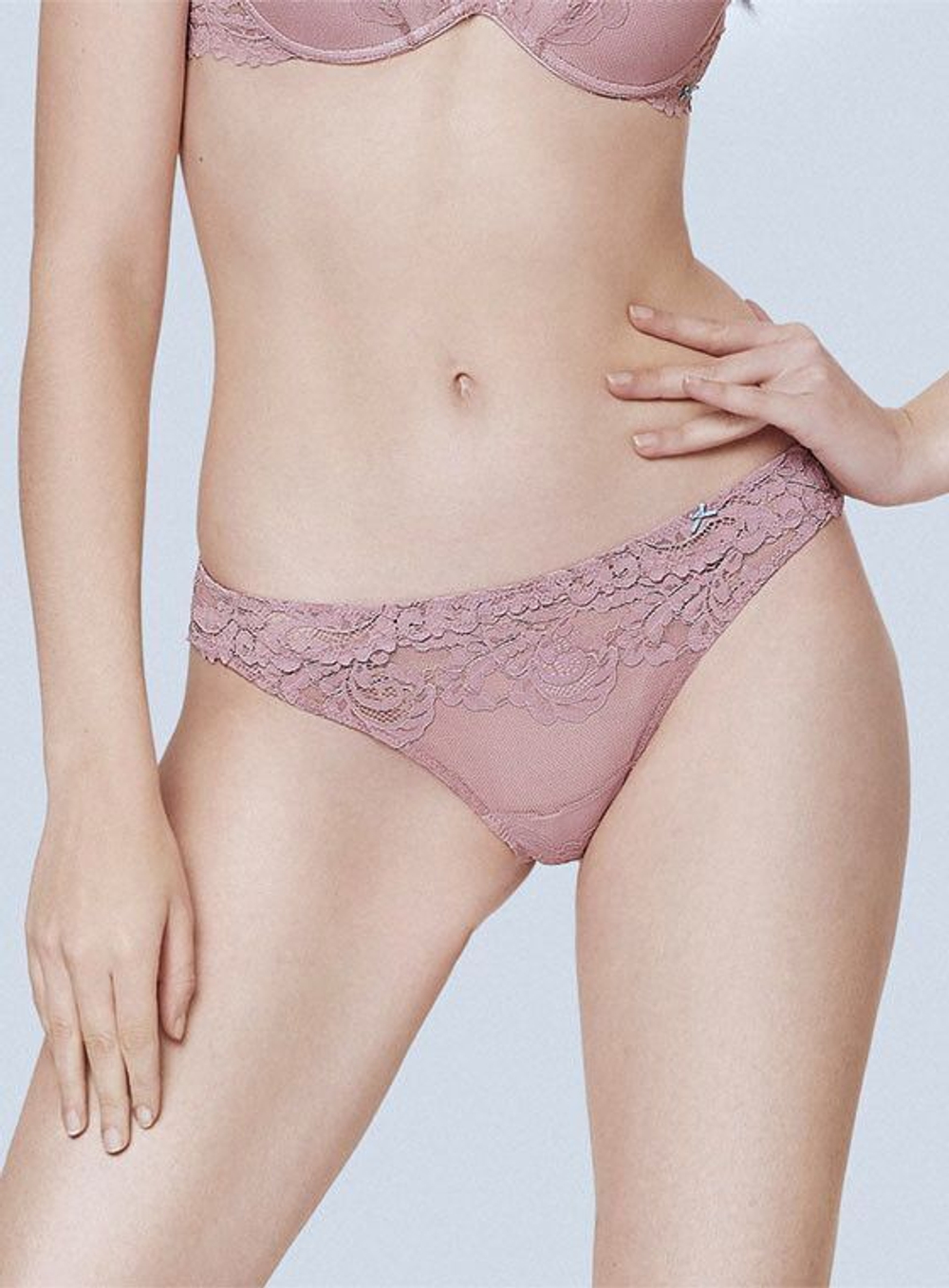 Комплект Pizzo Romantic: бюстгальтер пуш-ап и трусики-бразилиана (Размер: 4B) (Цвет: аквамариновый)