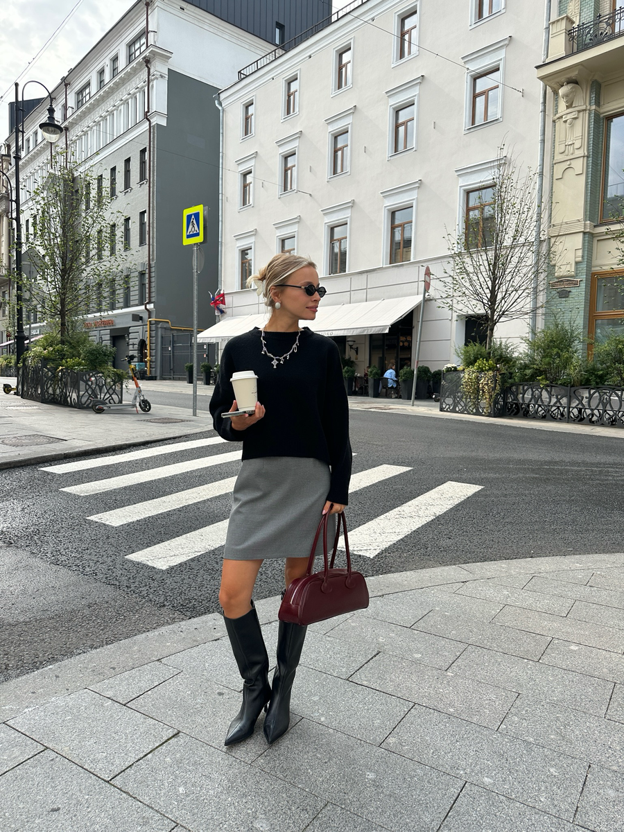 Джемпер из шерсти укороченный черный