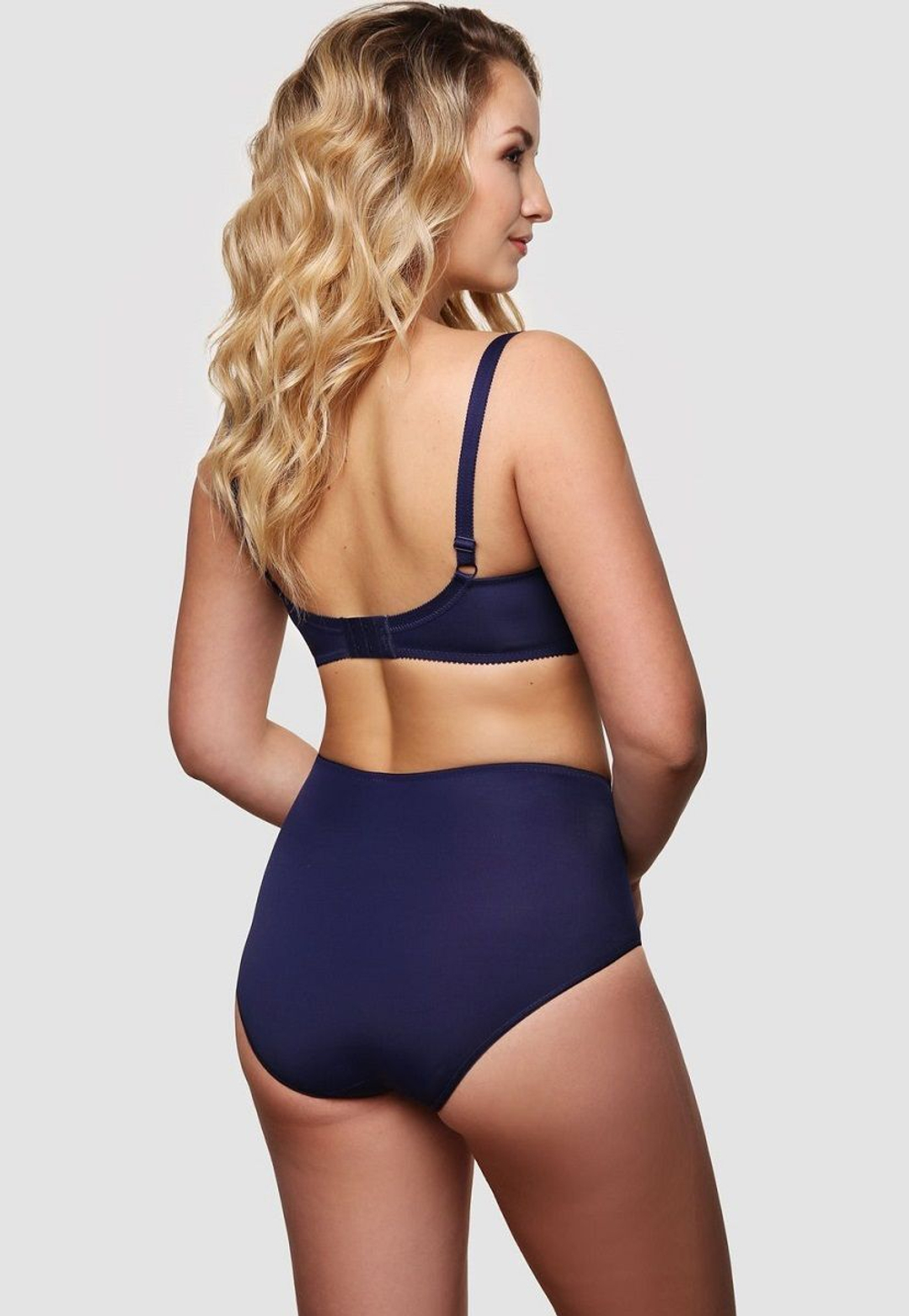 Трусы с завышенной линией талии и низким вырезом по линии бедер (Размер: 58) (Цвет: серый)