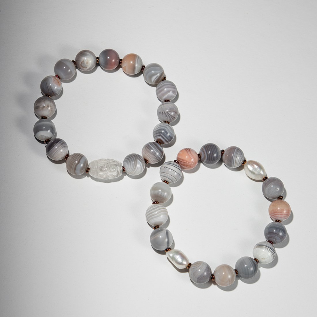 Агат Ботсвана пепельный, шар 10,5мм