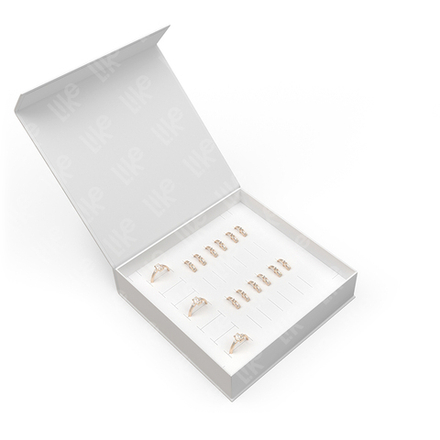 Футляр картонный с перекидной магнитной крышкой, cерия "Румба", 165х165х42 мм