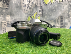 Olympus E-M10 Mark IV kit 14-42mm 3.5-5.6 EZ