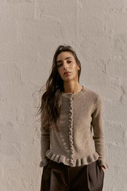 ZARA КАРДИГАН С ВОЛАНАМИ, СЕРО-КОРИЧНЕВЫЙ