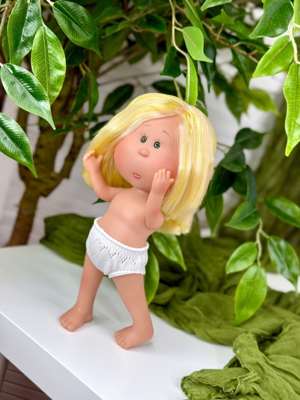 Кукла Nines виниловая 23см Little Mia без одежды (3199W28)