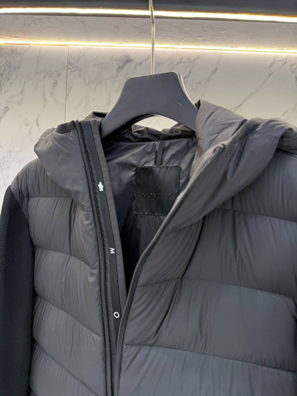 Пуховик Moncler