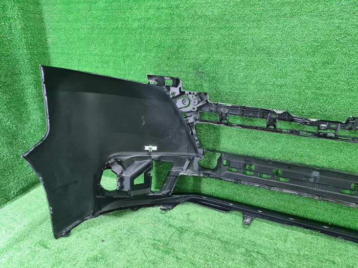 Бампер передний Toyota Hiace Н300 (2019-н.в.)