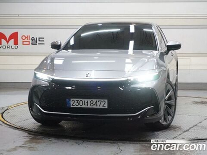 Toyota Crown Crossover 2.5 4WD Hybrid (03.2024)