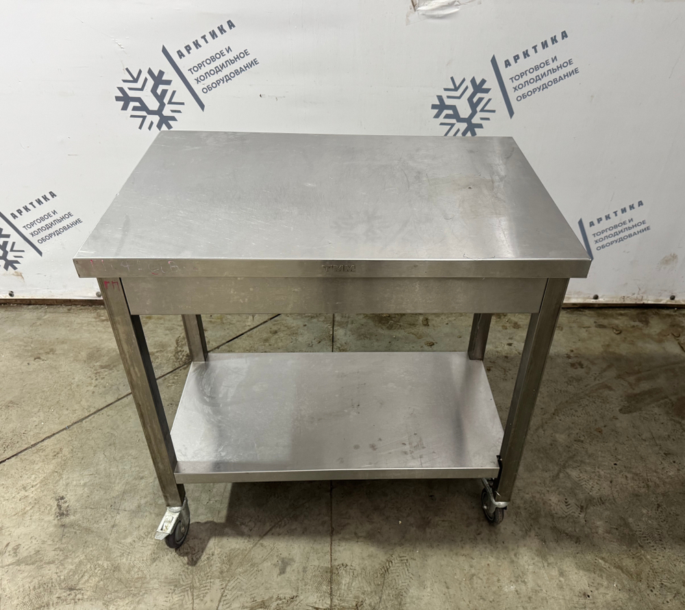 Стол из нержавеющей стали с полкой без борта 900х600х850 (на колесах )